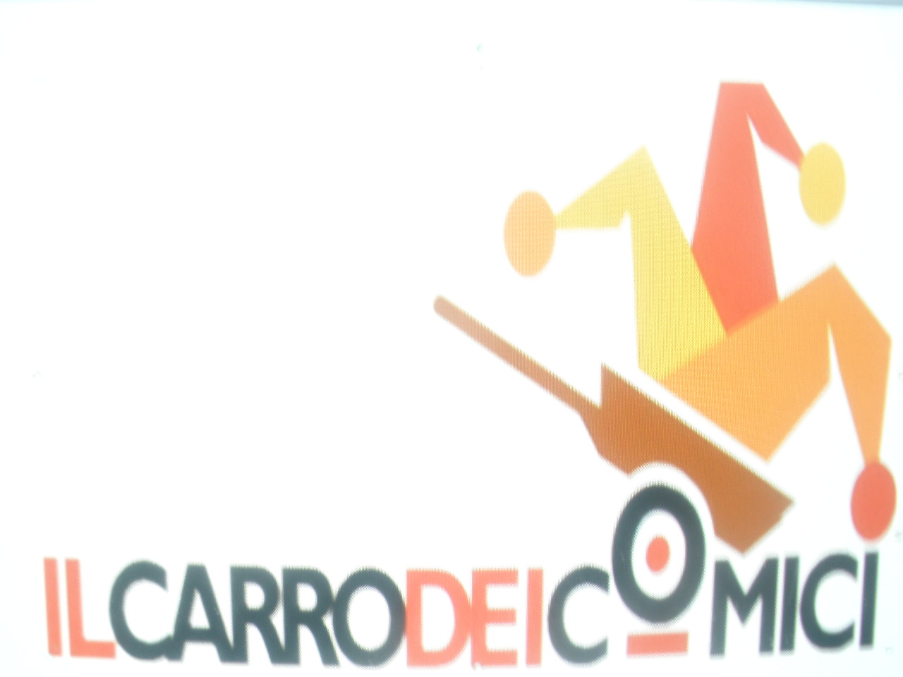 Teatro a Molfetta: il vestito nuovo dell'imperatore